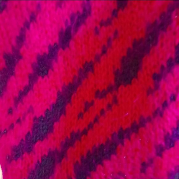 Dunail Irish mohair zebra bright pink cardigan - Picture 9 of 12